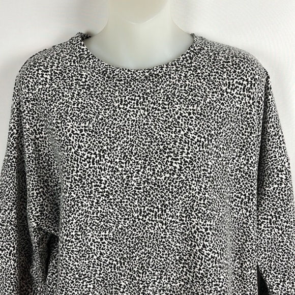 Athleta Studio to Street Animal Cheetah Printed Pullover Sweatshirt Size M - Picture 6 of 10